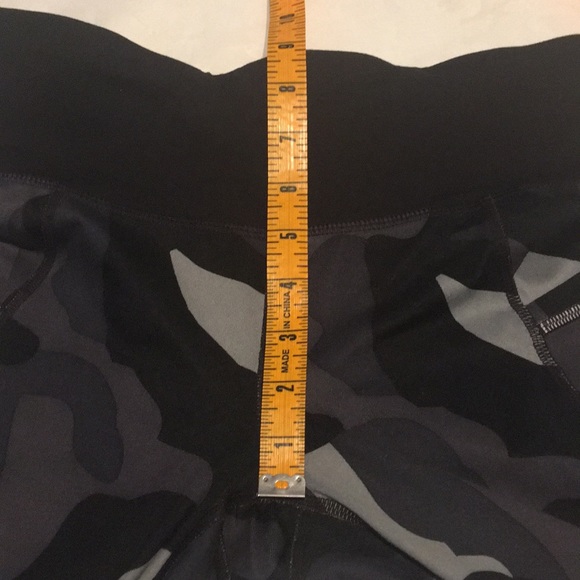 Athleta Black/Gray Workout Pants - Sz S - Picture 5 of 7